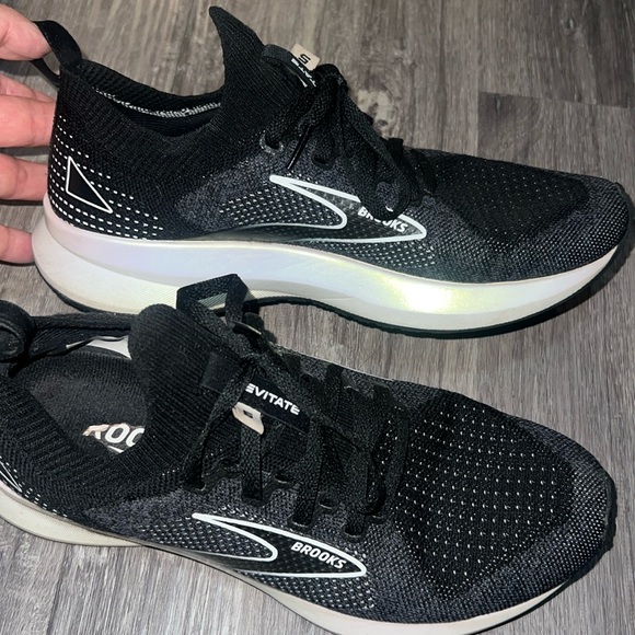 Brooks Shoes Womens Levitate Stealthfit Gts 5 Poshmark